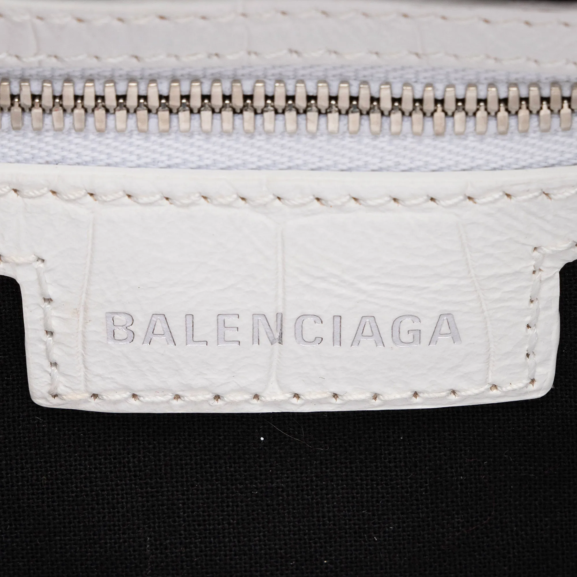 Balenciaga Croc Embossed Crystal Le Cagole XS Bucket Bag (SHF-ACwqpb)
