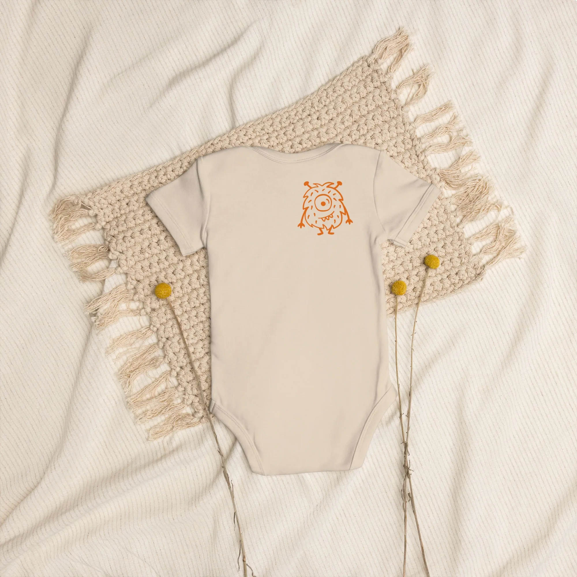 Durable Organic Cotton Baby Bodysuit - Ideal for Baby Adventures
