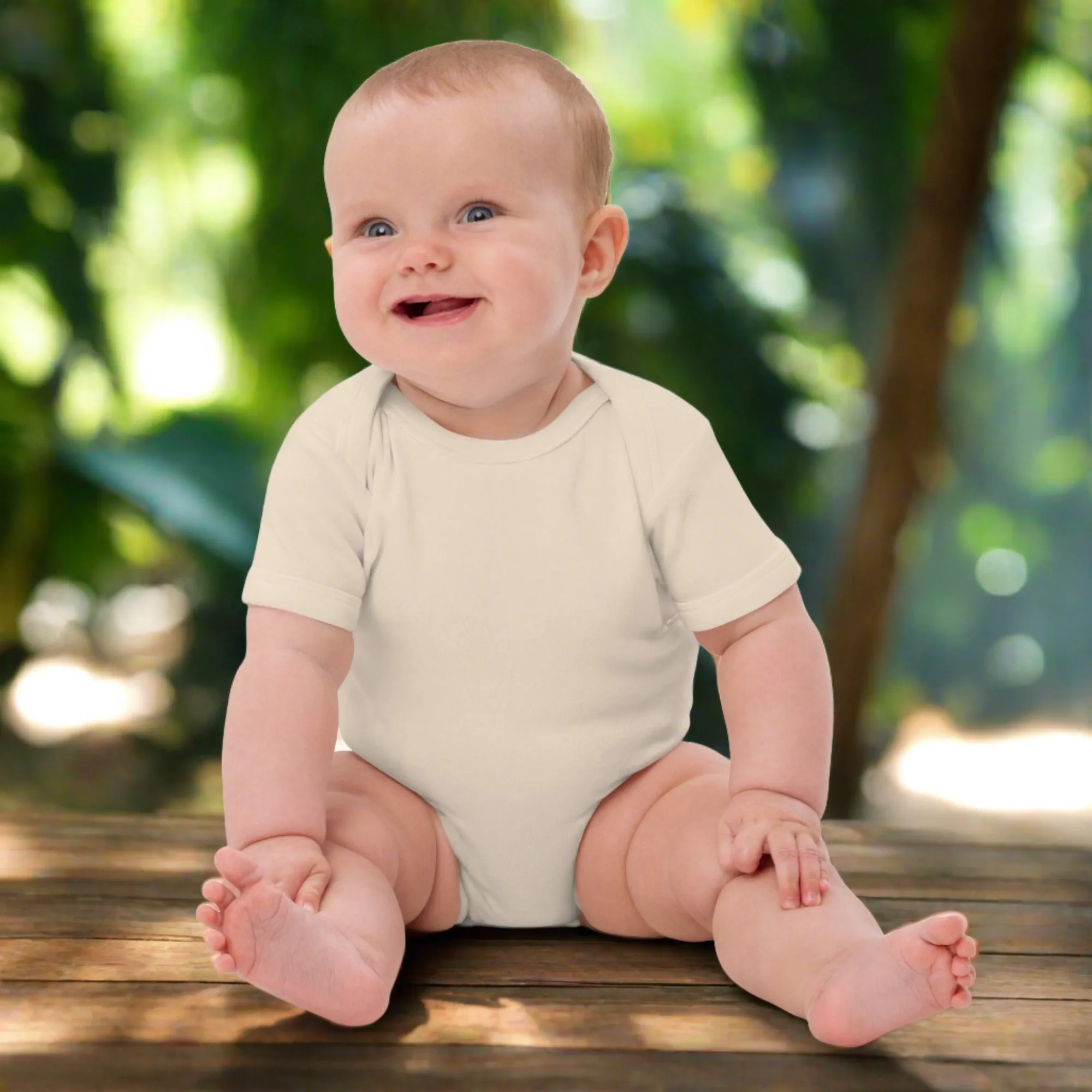 Durable Organic Cotton Baby Bodysuit - Ideal for Baby Adventures