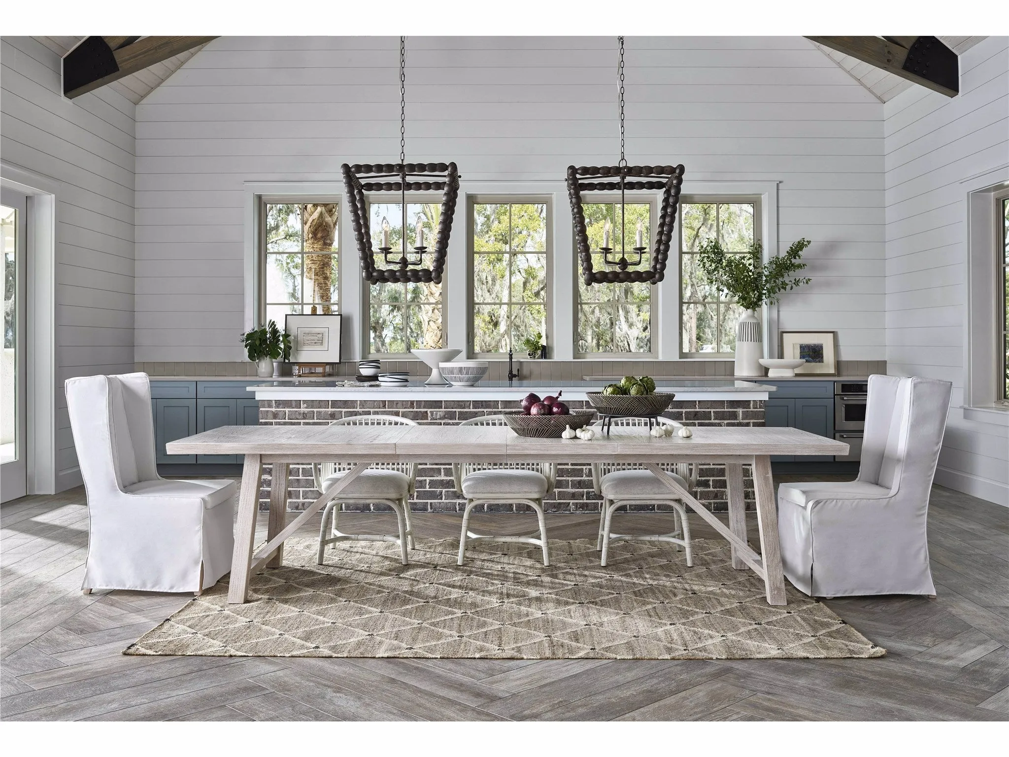 Getaway Extension Dining Table (84"-124")