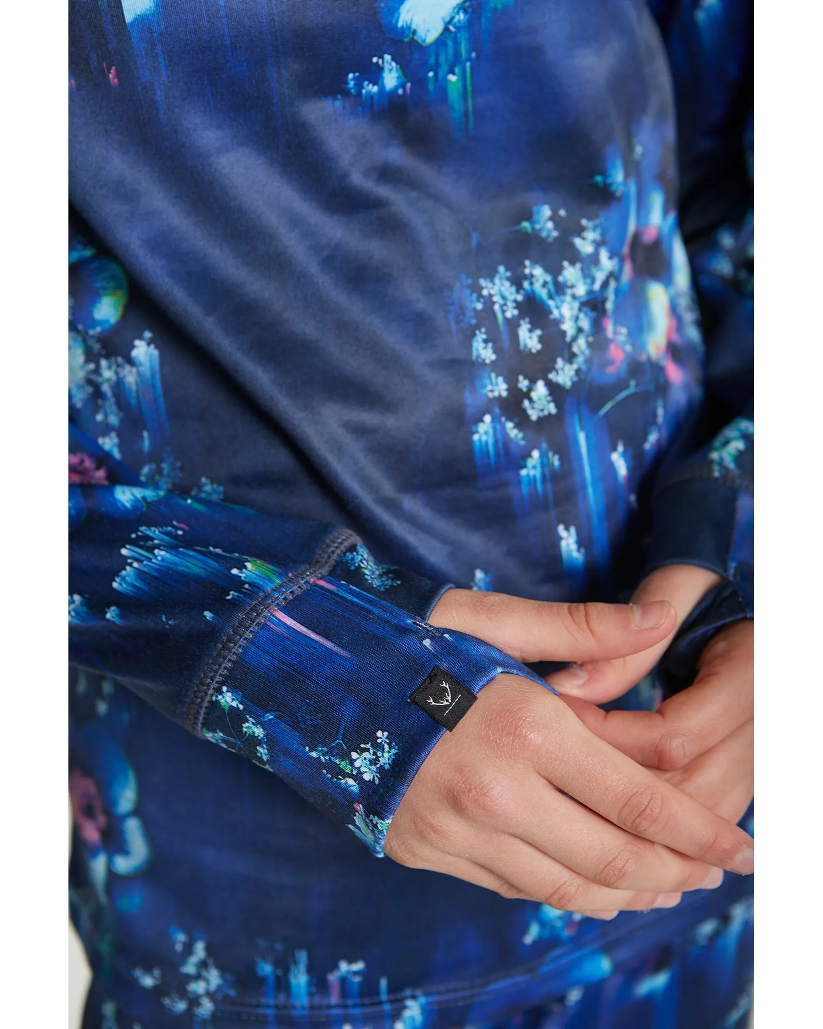 GIRLS JYNDIE CREW NECK TOP - DEEP BLUE FLOWERVERSE