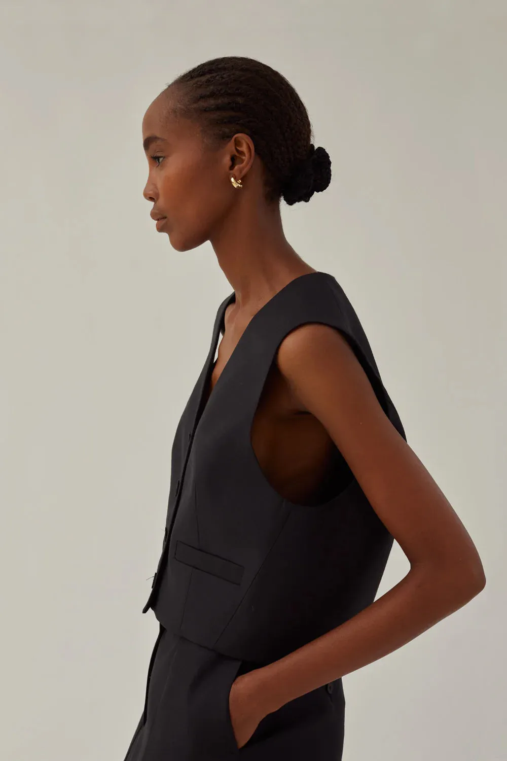 Luna Vest in Black
