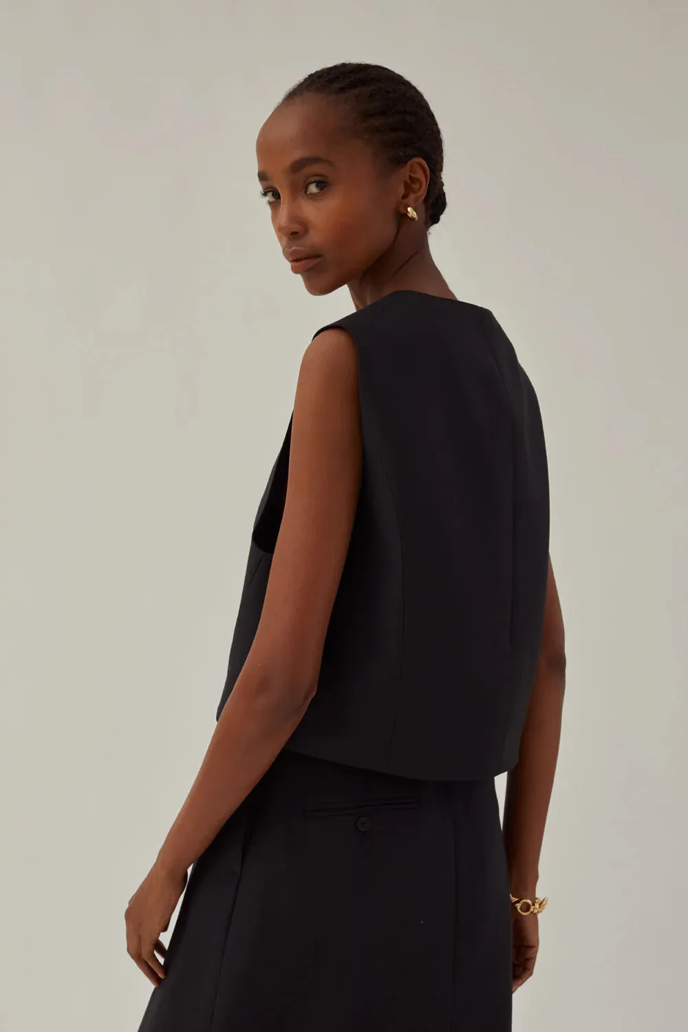 Luna Vest in Black