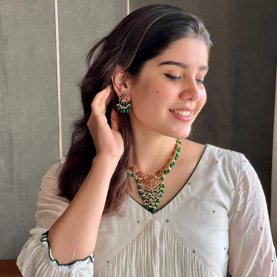 NV100904 - Thamara Long Necklace with matching Earrings